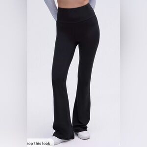 Lululemon Groove Nulu Super-High-Rise Flared Black Pant size 12